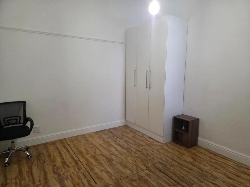 To Let 5 Bedroom Property for Rent in Woodstock Western Cape